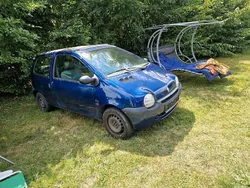 Blau Gebraucht 2000 Renault Twingo Kleinwagen | 800 € (Guter Preis)