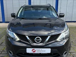 Schwarz Gebraucht 2017 Nissan Qashqai Tekna SUV | 12.990 € (Guter Preis)