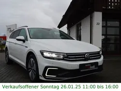 Weiß Gebraucht 2021 VW Passat GTE Kombi | 17.940 € (Guter Preis)