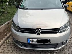Silber Gebraucht 2011 VW Touran Style Van / Kleinbus | 4.999 € (Etwas zu teuer)