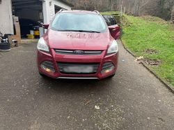 Rot Gebraucht 2016 Ford Kuga Trend SUV | 10.800 € (Guter Preis)