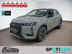 Seiden grau/dach schwarz (metallic) Gebraucht 2024 DS Automobiles DS3 Performance SUV | 19.480 € (Superpreis)