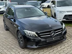 Schwarz Gebraucht 2018 Mercedes C220 Kombi | 16.399 € (Fairer Preis)