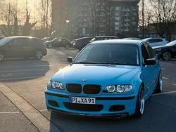 Blau Gebraucht 2002 BMW 325 Shadowline Limousine | 7.200 €