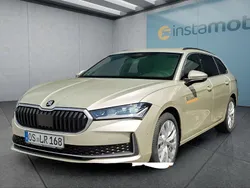 Beige Gebraucht 2024 Skoda Superb Kombi | 36.149 € (Fairer Preis)