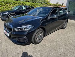 Schwarz ii Gebraucht 2022 BMW 118 Advantage Kleinwagen | 25.500 € (Etwas zu teuer)