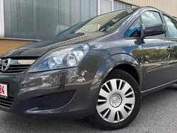 Weiß Gebraucht 2014 Opel Zafira Van / Kleinbus | 7.700 € (Fairer Preis)