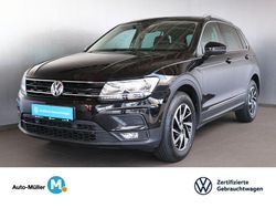 Deep black perleffekt (metallic) Gebraucht 2018 VW Tiguan Comfortline SUV | 22.980 € (Fairer Preis)