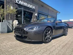 Grau (metallic) Gebraucht 2012 Aston Martin V8 Vantage Coupé | 61.700 €