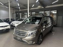 Braun (metallic) Gebraucht 2017 Mercedes Vito Edition Kombi | 29.490 € (Teuer)
