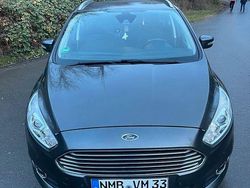 Blau Gebraucht 2018 Ford S-MAX S Van / Kleinbus | 11.701 € (Superpreis)