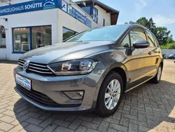 Indiumgrau metallic Gebraucht 2017 VW Golf Sportsvan Comfortline Van / Kleinbus | 15.499 € (Fairer Preis)