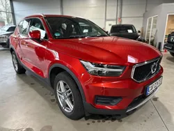 Rot Gebraucht 2019 Volvo XC40 Momentum SUV | 18.950 € (Etwas zu teuer)