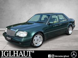 Grün malachit Gebraucht 1994 Mercedes E500 AMG Limousine | 59.995 €