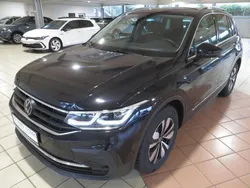 Schwarz Gebraucht 2024 VW Tiguan Move SUV | 37.745 € (Fairer Preis)