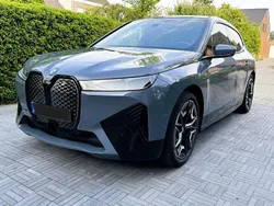 Grau Gebraucht 2023 BMW iX SUV | 63.000 € (Etwas zu teuer)