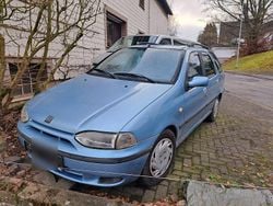 Blau Gebraucht 1998 Fiat Palio Weekend Kombi | 450 €