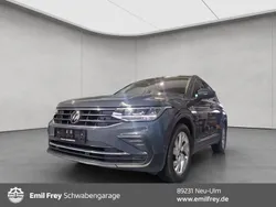 Delfingrau metallic Gebraucht 2023 VW Tiguan Life SUV | 23.480 € (Guter Preis)
