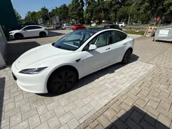 Weiß Gebraucht 2024 Tesla Model 3 Limousine | 41.500 € (Teuer)