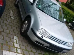Silber Gebraucht 2001 VW Golf IV Limousine | 2.700 € (Fairer Preis)