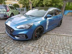 Performanceblau metallic Gebraucht 2020 Ford Focus Performance Edition Kombi | 23.390 € (Guter Preis)