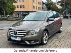Grau Gebraucht 2013 Mercedes B180 Van / Kleinbus | 10.999 € (Guter Preis)