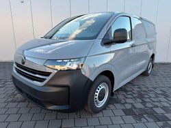 Grau Neu 2025 VW Transporter Van | 37.190 €