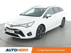 Weiß Gebraucht 2018 Toyota Avensis Team Kombi | 17.290 € (Fairer Preis)