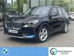 Schwarz Gebraucht 2023 BMW iX1 Performance SUV | 34.440 €