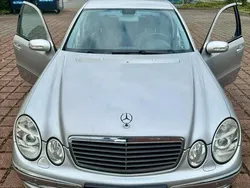 Silber Gebraucht 2004 Mercedes E320 Avantgarde Limousine | 7.800 €