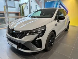 Grau (rafale grau) Gebraucht 2024 Renault Clio V Esprit Alpine Kleinwagen | 22.880 € (Teuer)