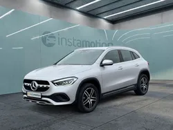 Silber Gebraucht 2023 Mercedes GLA200 Progressive SUV | 38.370 € (Fairer Preis)