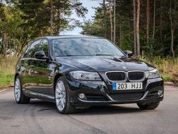 Schwarz Gebraucht 2010 BMW 330 Sport Line Limousine | 12.700 € (Etwas zu teuer)