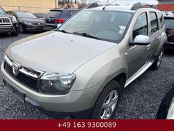 Gold Gebraucht 2011 Dacia Duster Prestige SUV | 5.950 € (Fairer Preis)