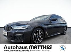 Grau Gebraucht 2022 BMW 530e M Sport Kombi | 31.950 € (Guter Preis)