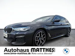 Grau Gebraucht 2022 BMW 530e M Sport Kombi | 32.450 € (Fairer Preis)
