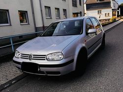 Silber Gebraucht 1999 VW Golf IV Kleinwagen | 1.400 € (Guter Preis)
