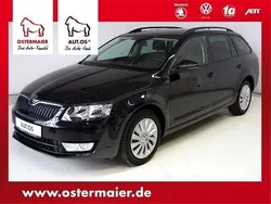 Schwarz metallic Gebraucht 2016 Skoda Octavia Ambition Kombi | 22.420 €