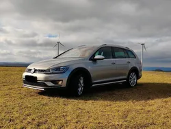 Silber Gebraucht 2020 VW Golf VII Kombi | 25.999 €