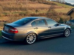 Grau Gebraucht 2002 BMW 320 Limousine | 2.800 € (Fairer Preis)