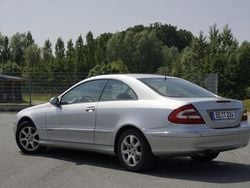 Silber Gebraucht 2002 Mercedes CLK200 Coupé | 3.400 €