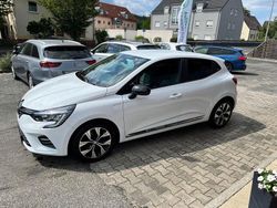 Weiß Gebraucht 2023 Renault Clio V Evolution Kleinwagen | 12.980 € (Superpreis)