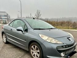 Grau Gebraucht 2009 Peugeot 207 CC Cabrio | 2.600 € (Fairer Preis)