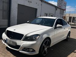 Weiß Gebraucht 2014 Mercedes C200 Coupé | 13.500 €