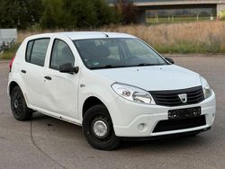Weiß Gebraucht 2011 Dacia Sandero Kleinwagen | 999 € (Superpreis)