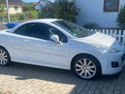Weiß Gebraucht 2010 Peugeot 207 CC Cabrio | 2.500 € (Guter Preis)