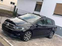 Schwarz Gebraucht 2015 VW Golf Sportsvan Van / Kleinbus | 10.650 € (Fairer Preis)
