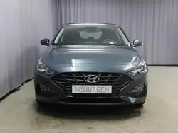 Dark teal metallic Neu 2024 Hyundai i30 Comfort Limousine | 17.480 € (Superpreis)