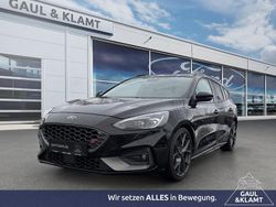Iridiumschwarz metallic Gebraucht 2019 Ford Focus ST Limousine | 21.870 € (Etwas zu teuer)