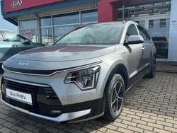 Grau Gebraucht 2024 Kia Niro Spirit SUV | 36.990 € (Fairer Preis)